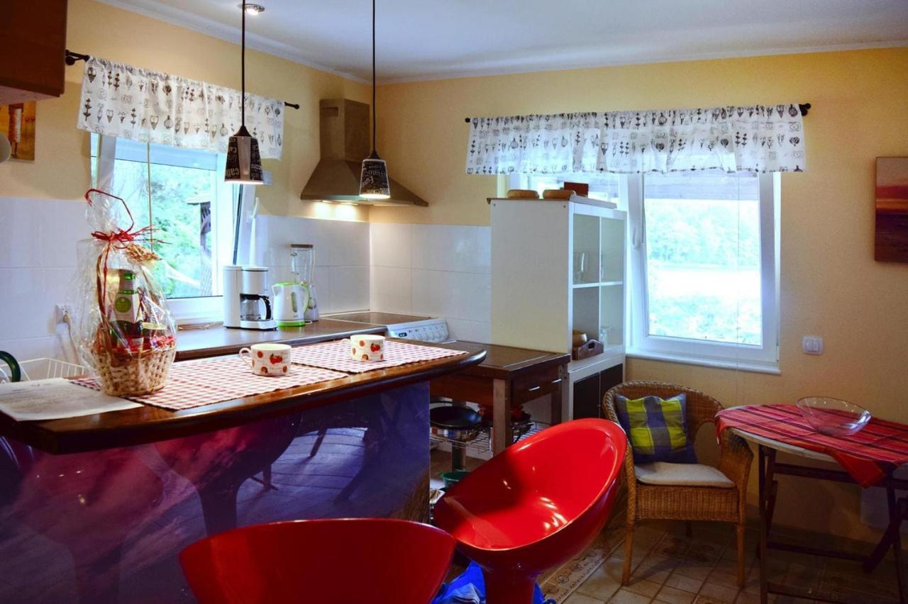 Bungalow At The Lake In Bieszkowice エクステリア 写真